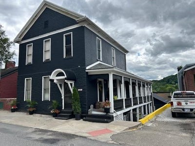 /international/us/419-commerce-street-wellsburg-wv-110099869814/