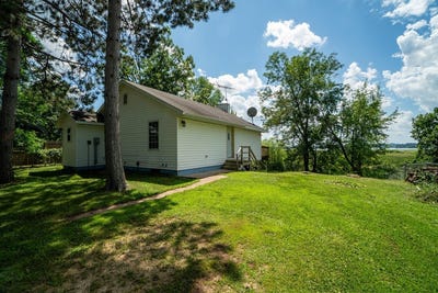 /international/us/6754-e-870th-avenue-colfax-wi-110100922896/