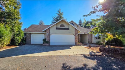 /international/us/2233-linnell-ave-roseburg-or-110120136323/