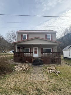 /international/us/36-broad-st-van-lear-ky-110105283163/