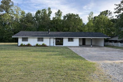 /international/us/245-w-avenue-p-silsbee-tx-110107385323/