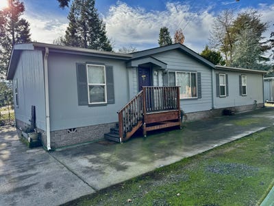 /international/us/1696-parkdale-drive-grants-pass-or-110096445395/