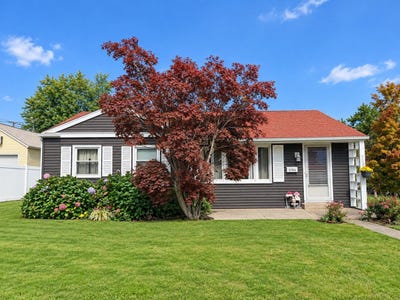 /international/us/1704-w-38th-street-erie-pa-110120148002/