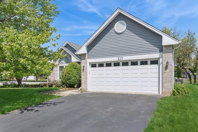 /international/us/217-meadowview-lane-aurora-il-110108552186/