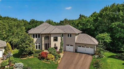 /international/us/381-del-rio-drive-chanhassen-mn-110108724218/