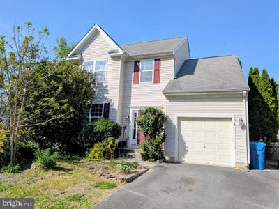 /international/us/326-hanna-court-chester-md-110099515572/