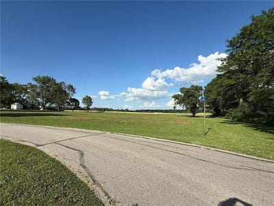 /international/us/701-e-2nd-street-leroy-ks-110104332718/