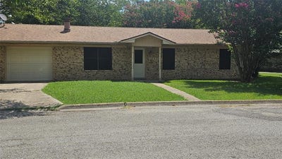 /international/us/606-hunter-street-bonham-tx-110101523846/