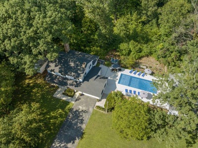/international/us/4173-maplewood-road-bridgman-mi-110106694422/
