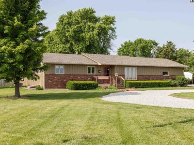 /international/us/1241-moccasin-rd-mcpherson-ks-110099980376/