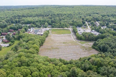 /international/us/899-north-main-street-killingly-ct-110108353450/