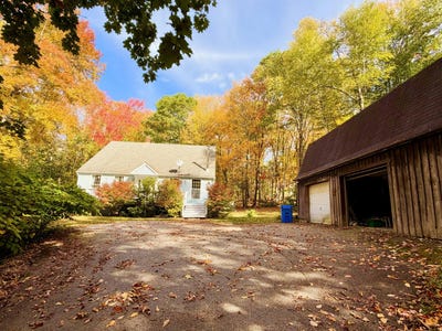 /international/us/2116-carmel-road-n-newburgh-me-110110014676/