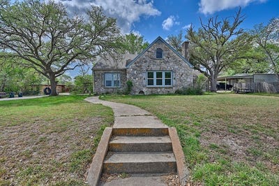 /international/us/1284-east-hempstead-street-giddings-tx-110106842965/