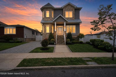 /international/us/450-albourne-avenue-staten-island-ny-110119960966/