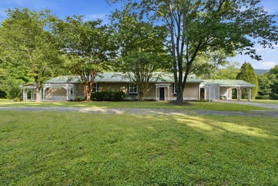 /international/us/350-b-carden-street-soddy-daisy-tn-110108799277/