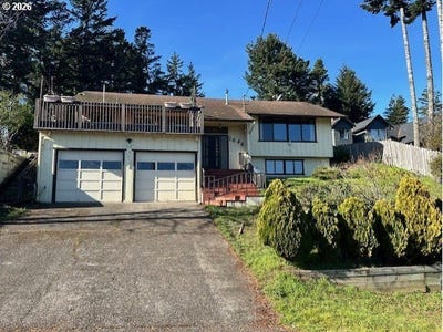 /international/us/1646-oak-st-northbend-or-110105697642/