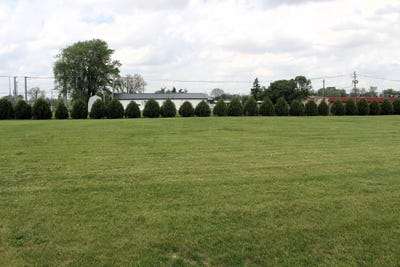 /international/us/28-liberty-lane-lot-15-clinton-il-110107416572/