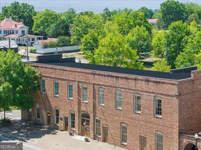 /international/us/200-w-washington-st-unit-c-madison-ga-110108467300/
