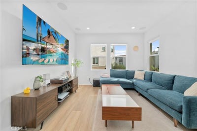 /international/us/8464-lumen-street-rosemead-ca-110098278099/