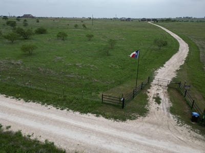 /international/us/2238-county-road-2109-lometa-tx-110105926349/