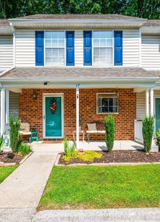 /international/us/17-jefferson-village-drive-forest-va-110100205678/