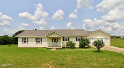 /international/us/212-southern-downs-drive-lexington-tn-110099911585/