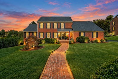 /international/us/1636-summit-dr-waynesboro-va-110120026273/