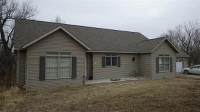 /international/us/1051-vine-ave-riverside-ia-110108281717/