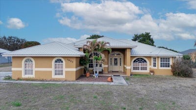 /international/us/1023-caribbean-avenue-clewiston-fl-110106441114/