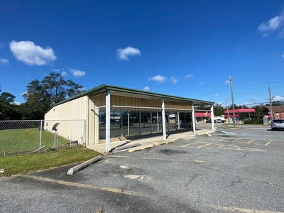 /international/us/410-n-oak-st-valdosta-ga-110104998822/