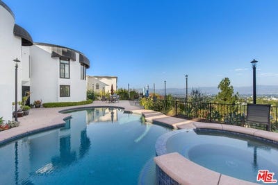 /international/us/16894-encino-hills-dr-encino-ca-110097239297/?lang=de