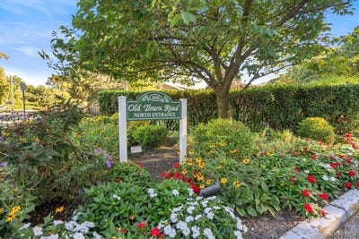 /international/us/460-old-town-road-port-jefferson-station-ny-110110277586/