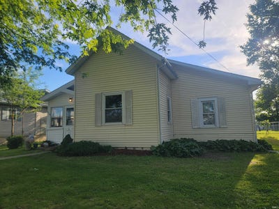 /international/us/816-n-hickory-dunkirk-in-110108552057/