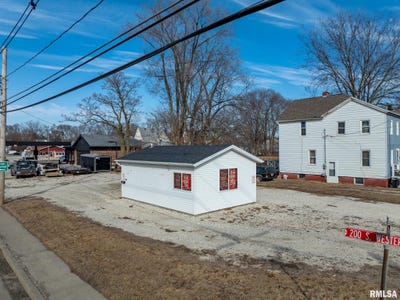 /international/us/104-s-western-avenue-abingdon-il-110105698827/