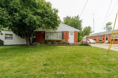 /international/us/513-maizefield-avenue-bloomington-il-110108531153/