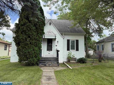 /international/us/2524-3rd-ave-hibbing-mn-110100591343/