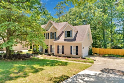 /international/us/2725-kirkholm-drive-matthews-nc-110101137024/?lang=en