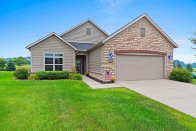 /international/us/3635-woods-edge-way-de-pere-wi-110101261338/