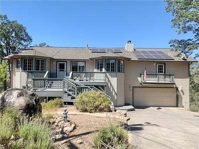 /international/us/18076-vista-point-ct-hidden-valley-lake-ca-110109131973/