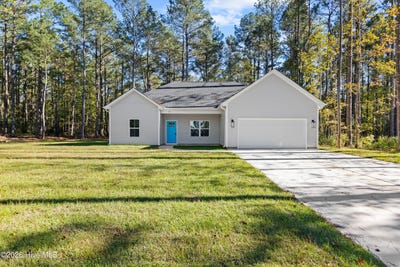 /international/us/105-plum-court-burgaw-nc-110108944741/
