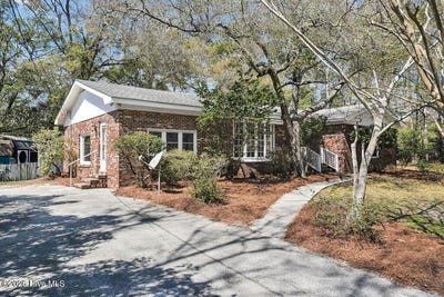 /international/us/811-memory-lane-southport-nc-110106681251/