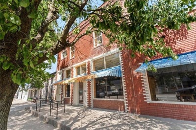 /international/us/1817-n-main-street-higginsville-mo-110100613280/