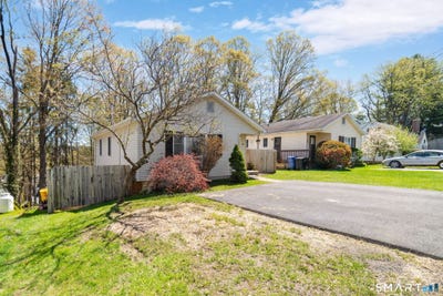 /international/us/38-johnson-street-torrington-ct-110107633554/
