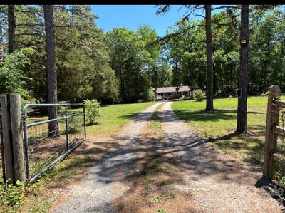 /international/us/14851-bethel-avenue-extension-midland-nc-110108280514/