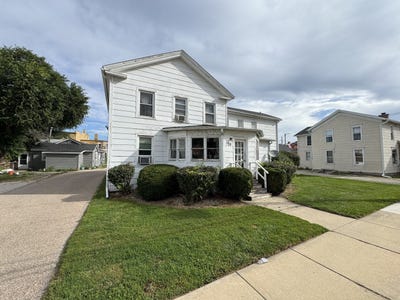 /international/us/39-e-church-street-sandwich-il-110108440787/