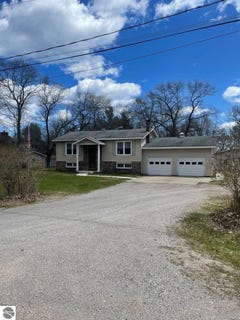 /international/us/5700-w-weir-road-oscoda-mi-110107924337/