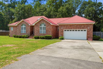 /international/us/326-locust-street-walterboro-sc-110119528232/