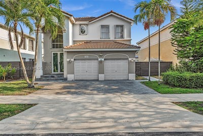 /international/us/11247-nw-47th-ln-doral-fl-110108256784/