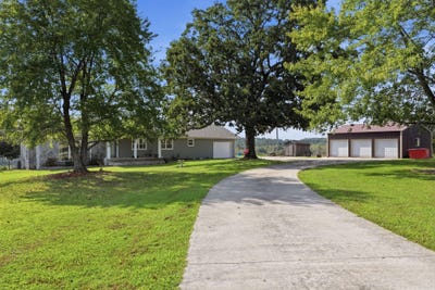 /international/us/2374-state-highway-dd-marshfield-mo-110120094877/