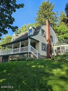 /international/us/2807-edgewood-drive-altoona-pa-110099527548/